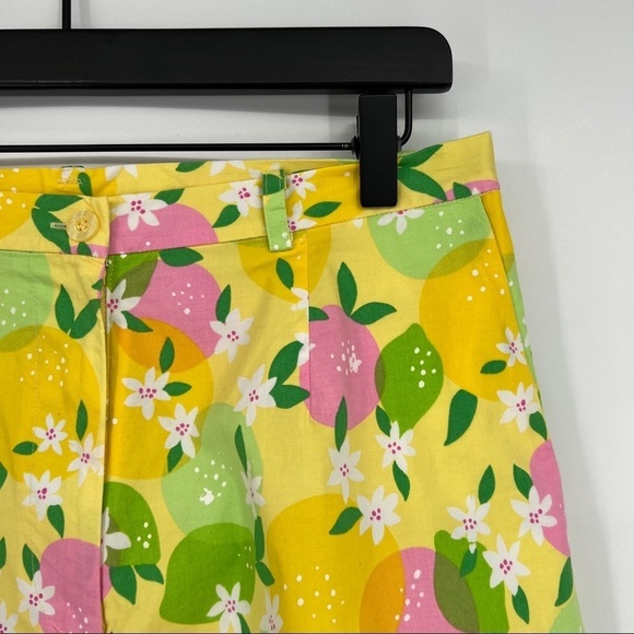 Lilly Pulitzer Pants - Lilly Pulitzer Lemon Floral Multi Retro Stretch Vintage High Waisted Mom Shorts